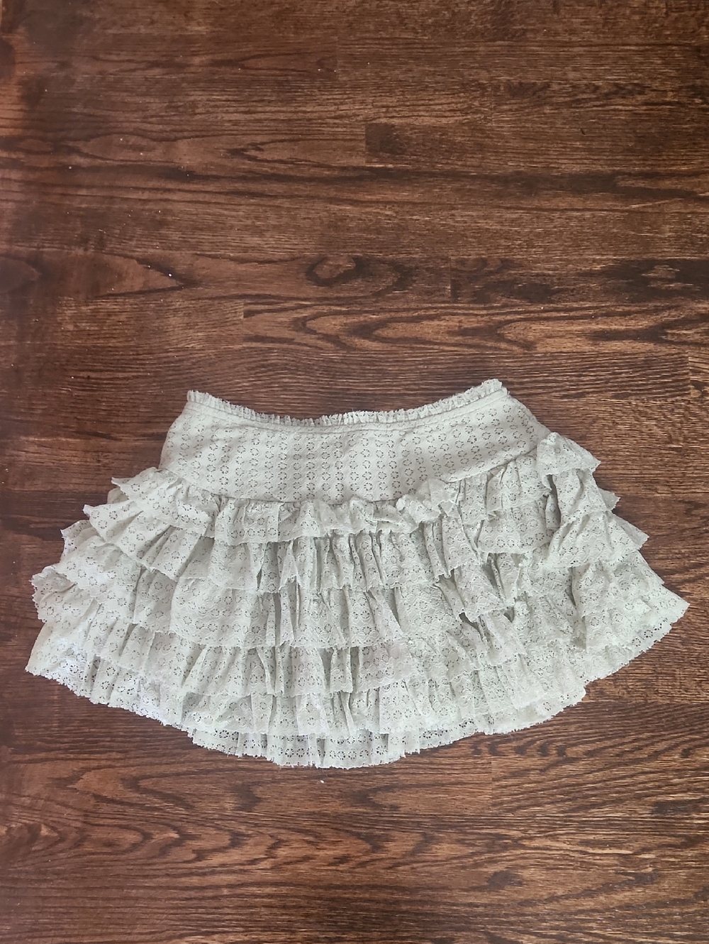 American Eagle Cream Ruffled Lace Mini Skirt